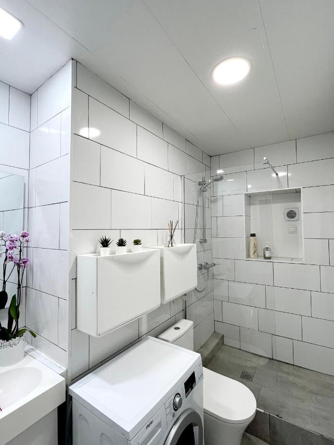 Cozy Modren Apartment On Malvarrosa Beach Valencia Ngoại thất bức ảnh